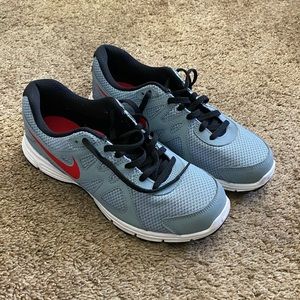 Nike | Youth Athletic Tennis Shoes